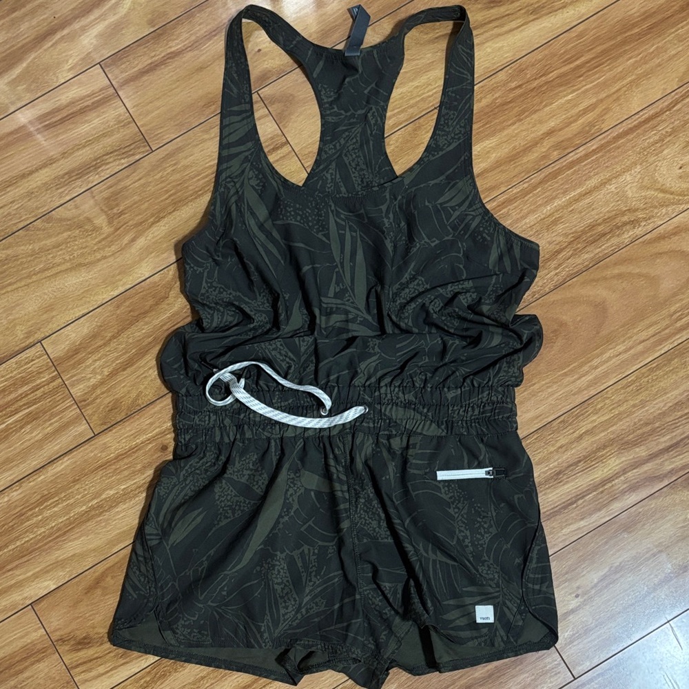 Vuori romper olive leaf print medium